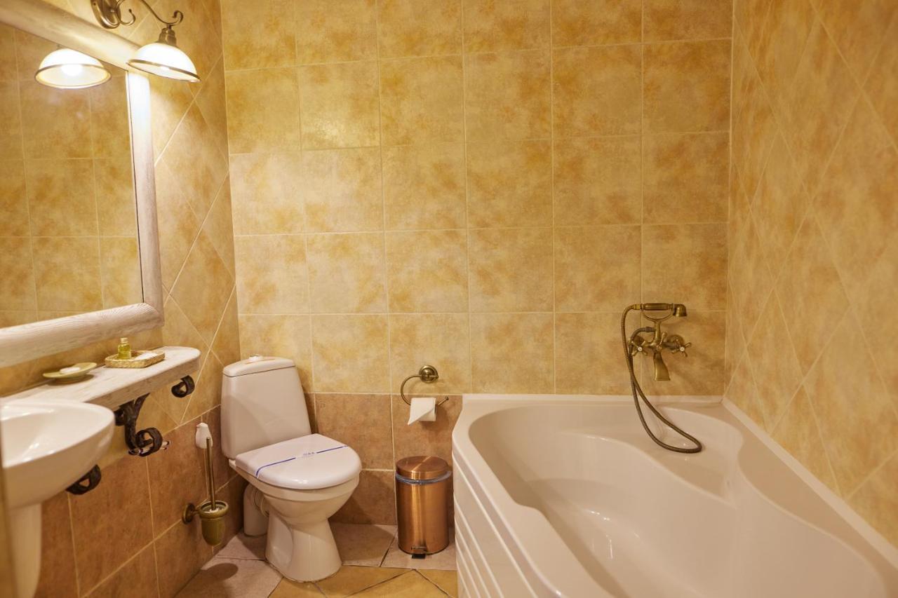 Zdybanka Hotel ซูมี ภายนอก รูปภาพ