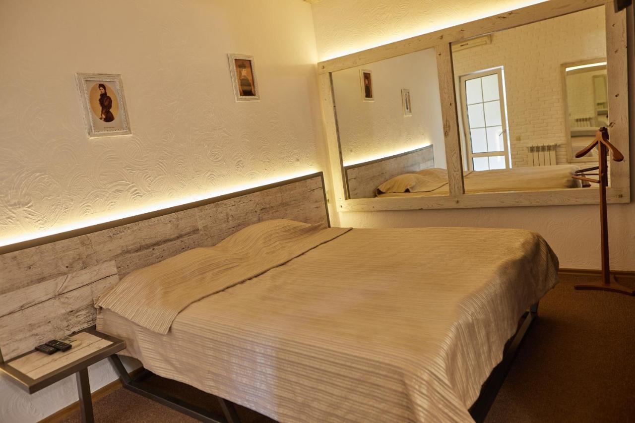 Zdybanka Hotel ซูมี ภายนอก รูปภาพ