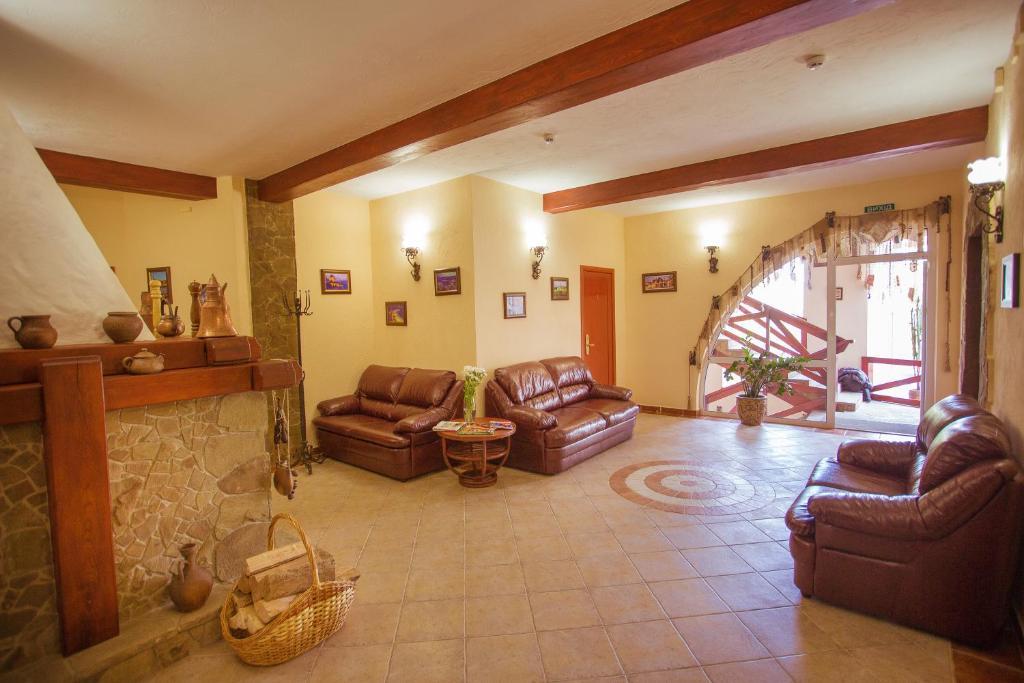 Zdybanka Hotel ซูมี ภายนอก รูปภาพ