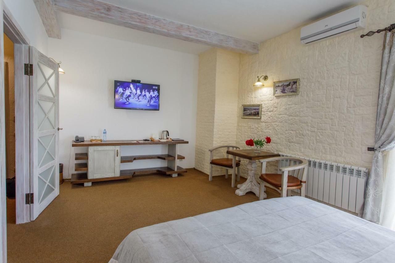 Zdybanka Hotel ซูมี ภายนอก รูปภาพ