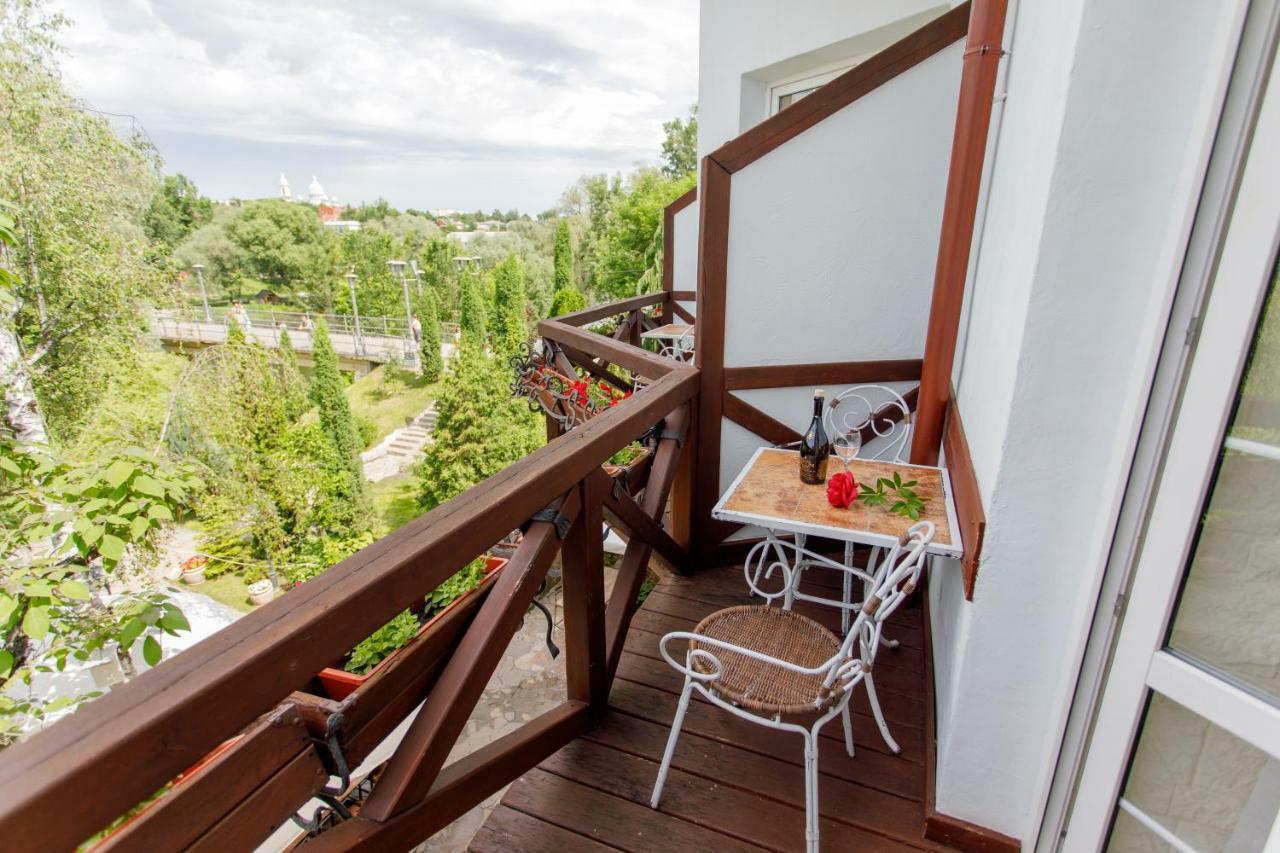Zdybanka Hotel ซูมี ภายนอก รูปภาพ